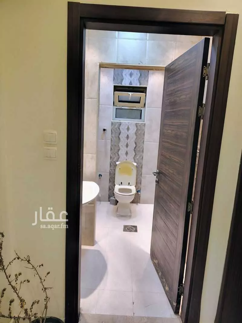 600 sqm building in Al Olaya 4