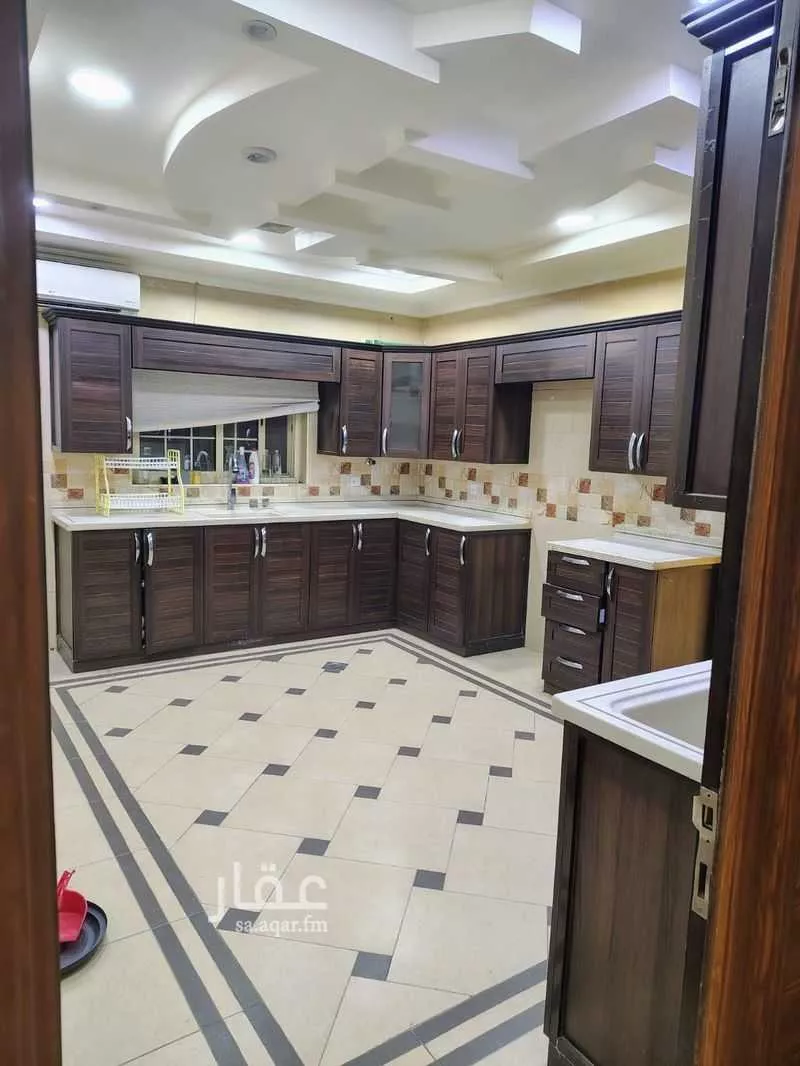 600 sqm building in Al Olaya 7