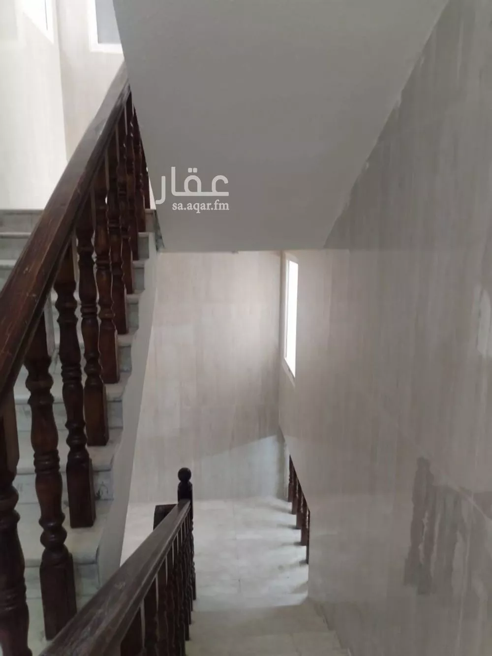 عمارة 325 م² في الثقبة 11