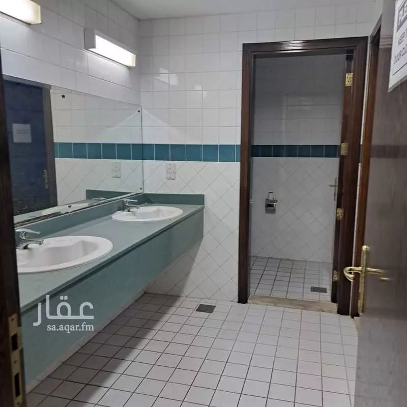 2006 sqm building in Al Bandariyah 7