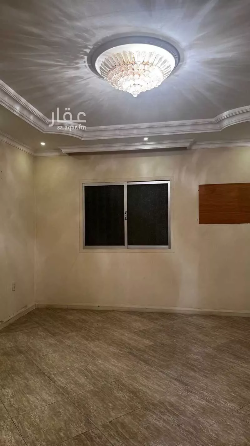 325 sqm building in Al Thuqbah 12