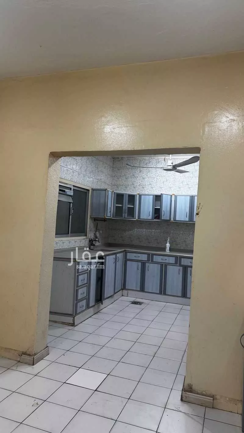 325 sqm building in Al Thuqbah 16