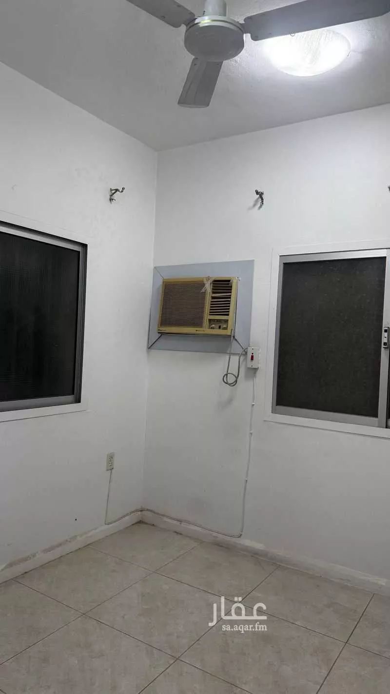 325 sqm building in Al Thuqbah 7