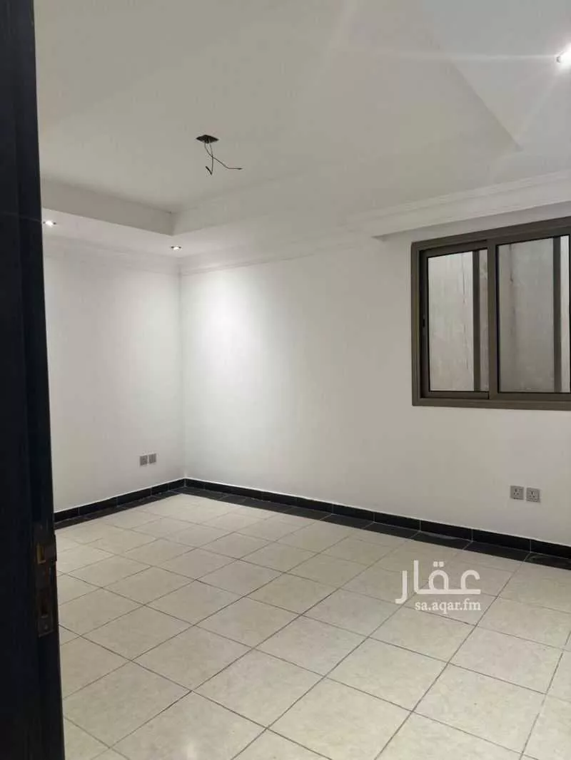 1000 sqm building in Al Khuzama 3
