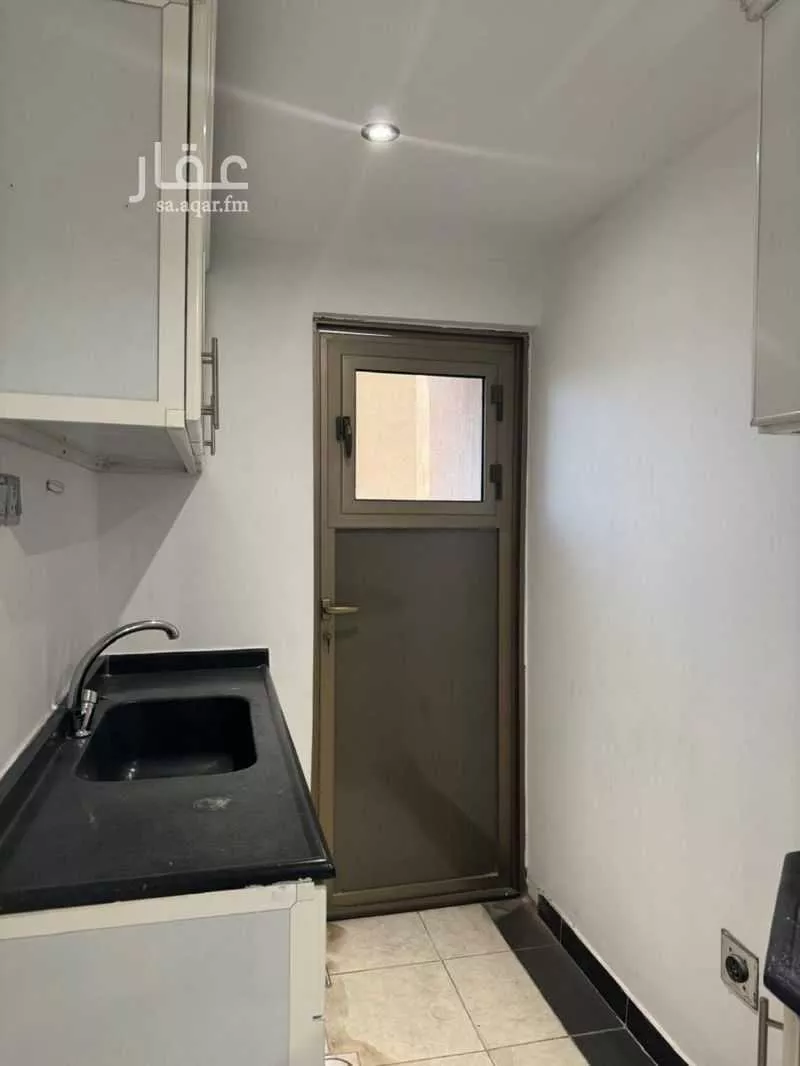 1000 sqm building in Al Khuzama 4