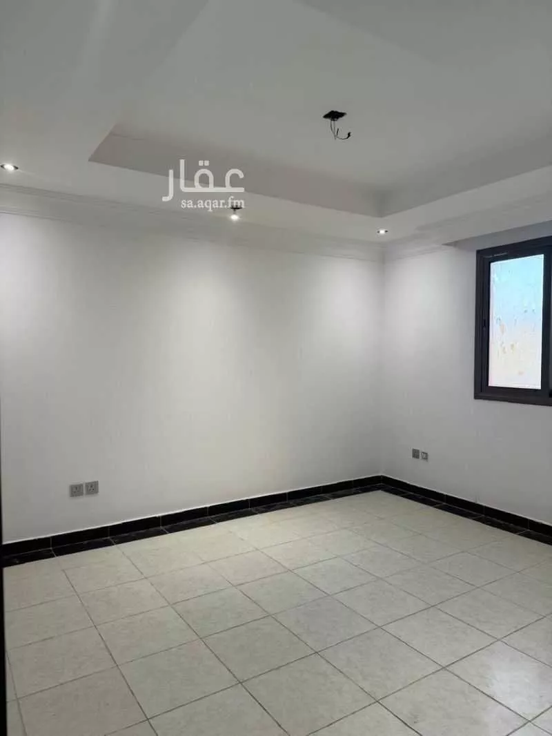 1000 sqm building in Al Khuzama 6