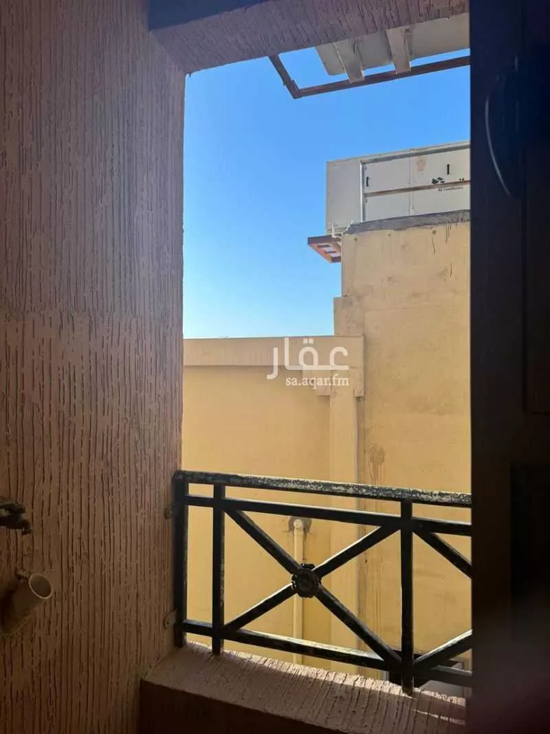 1000 sqm building in Al Khuzama 7