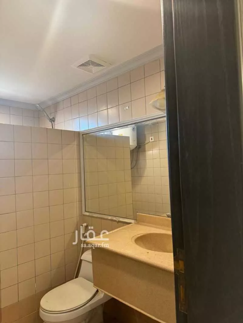 1000 sqm building in Al Khuzama 8
