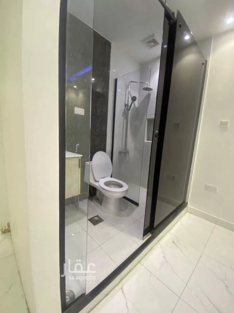 عمارة 348 م² في العقربية 5