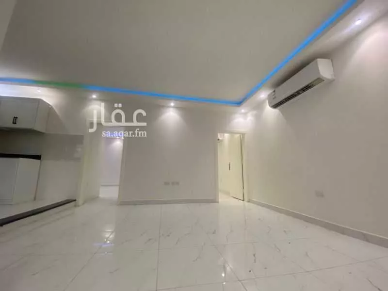 عمارة 348 م² في العقربية 6