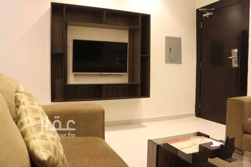 2000 sqm building in Al Olaya 12
