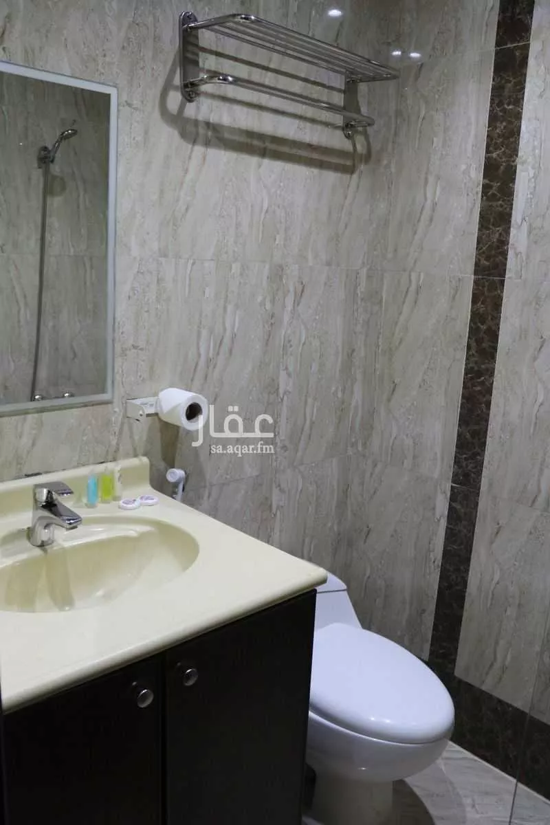 2000 sqm building in Al Olaya 8
