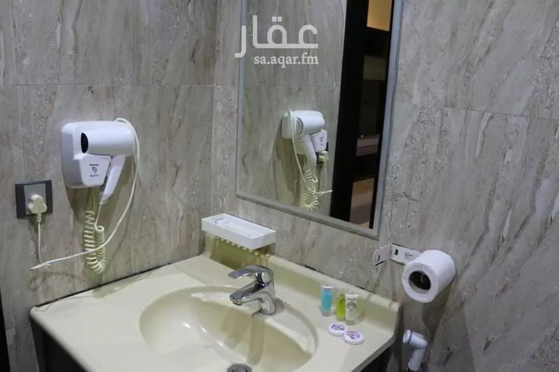 2000 sqm building in Al Olaya 9