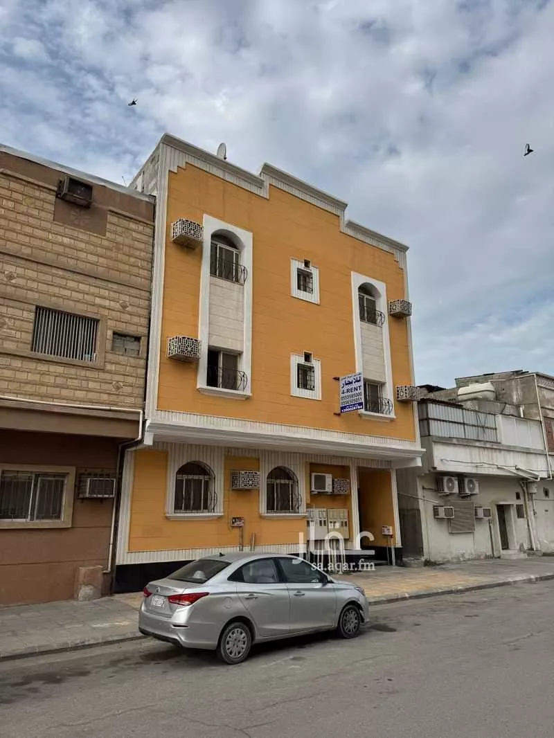 162 sqm building in Al Thuqbah 3