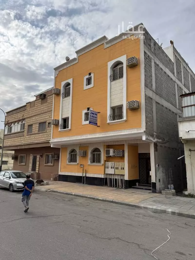 162 sqm building in Al Thuqbah 5