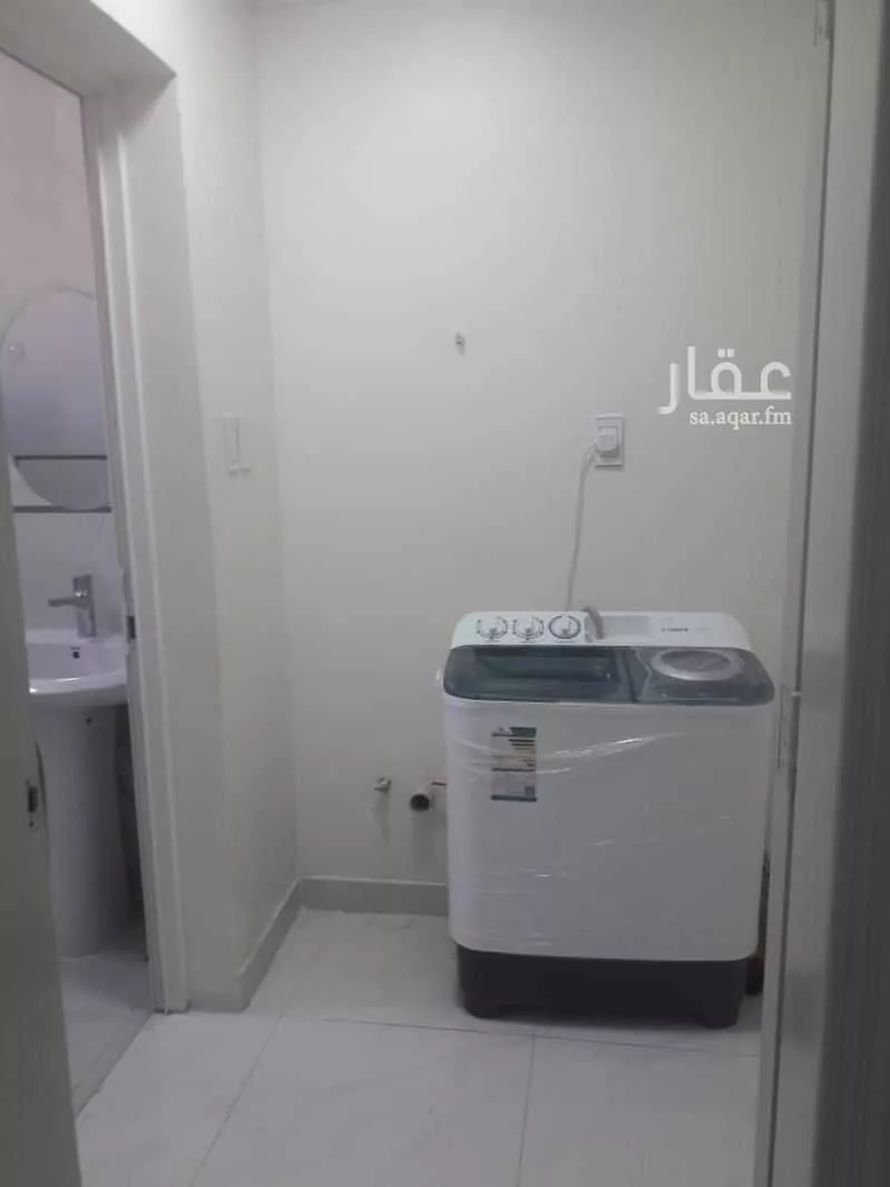 348 sqm building in Al Aqrabiyah 5