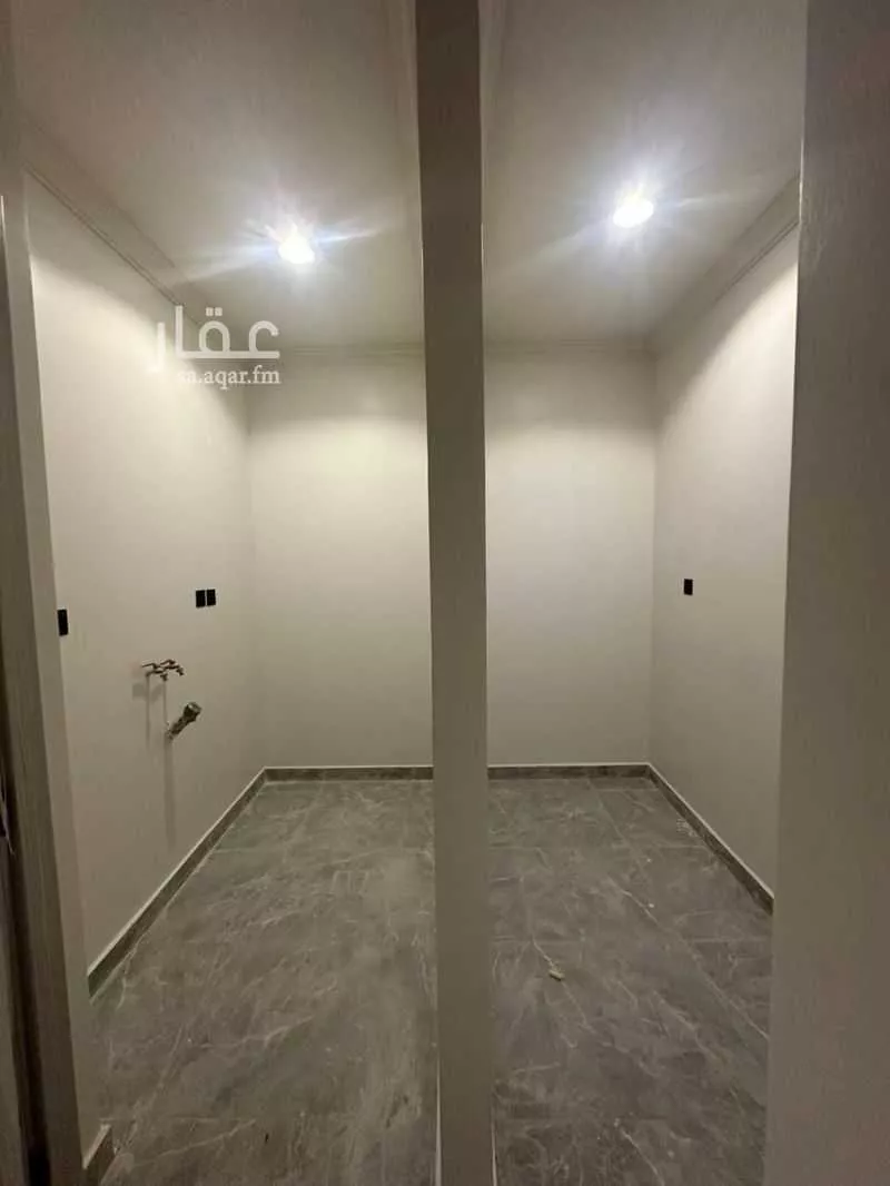 928 sqm building in Al Hamra 18