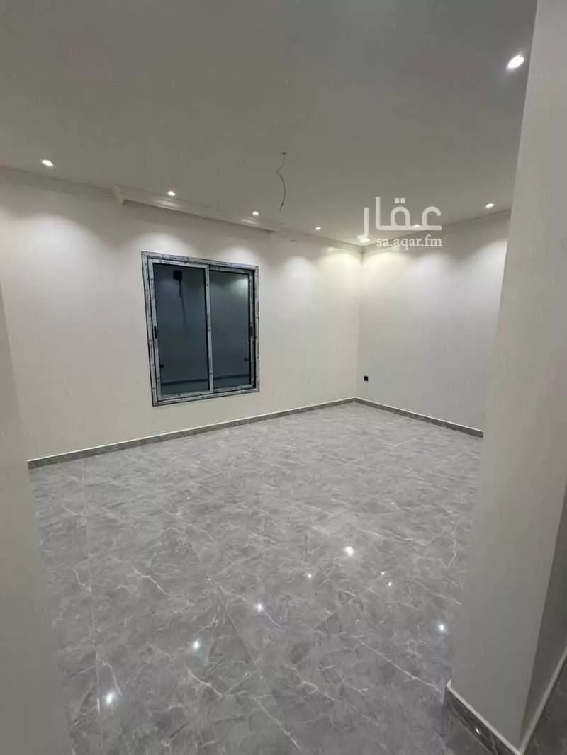 928 sqm building in Al Hamra 21