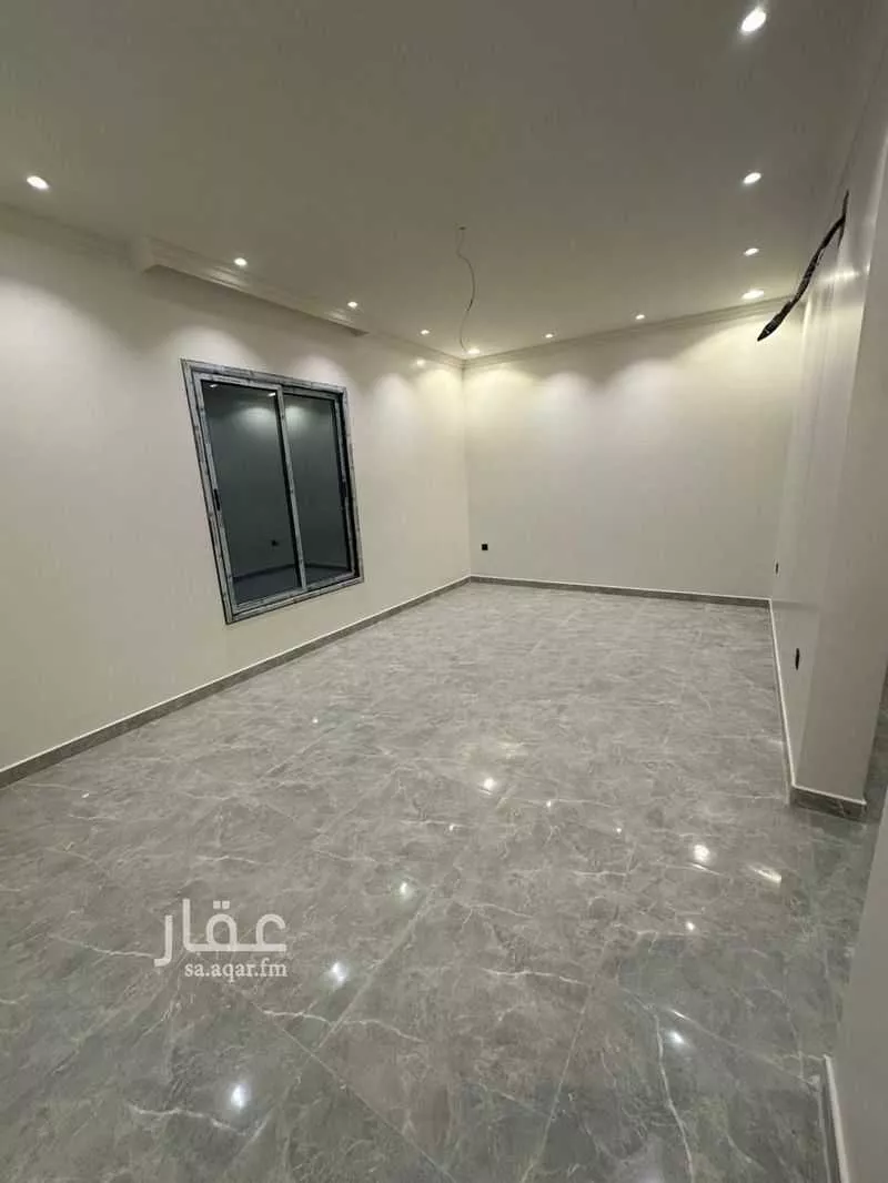 928 sqm building in Al Hamra 22