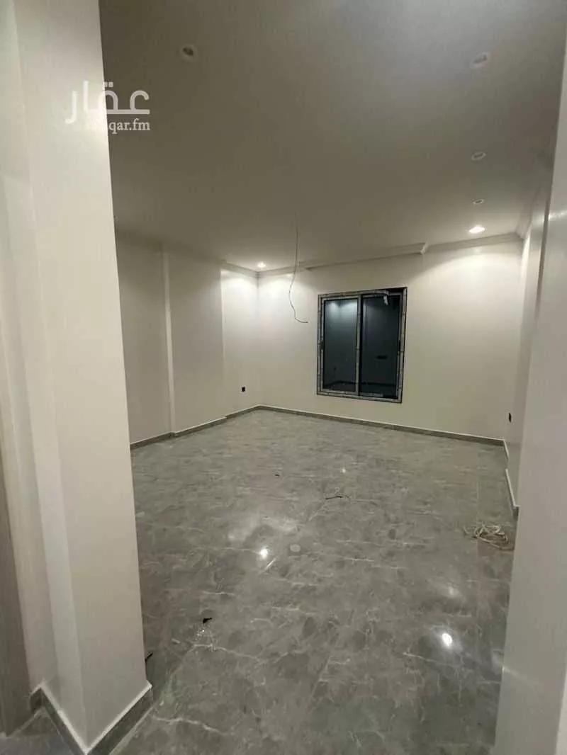928 sqm building in Al Hamra 6