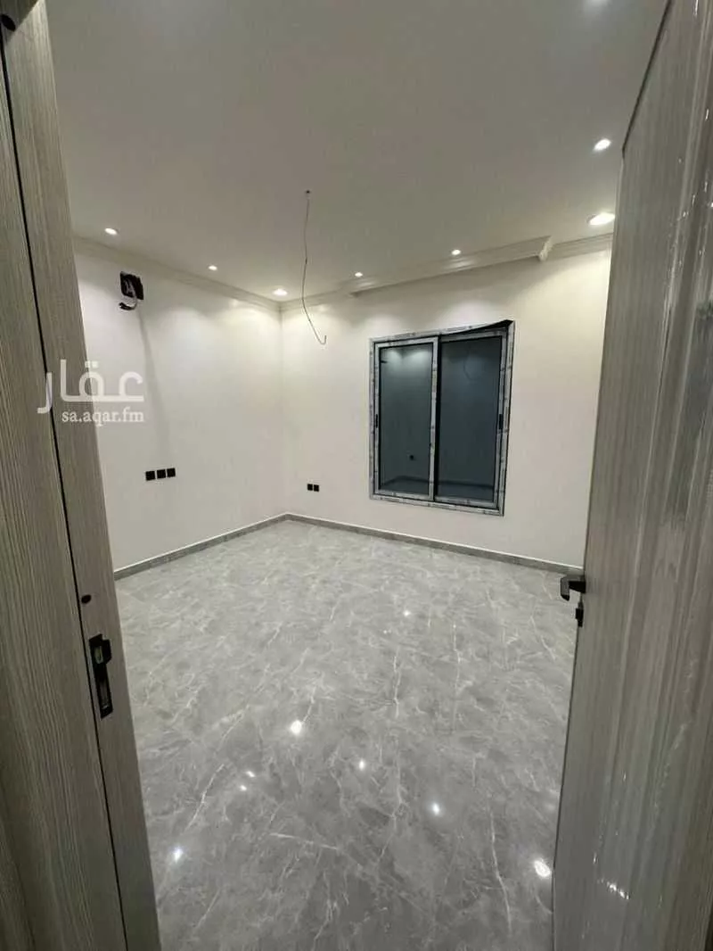928 sqm building in Al Hamra 9