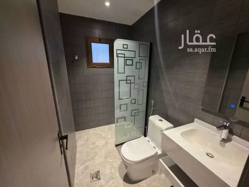 583 sqm building in Al Bandariyah 7