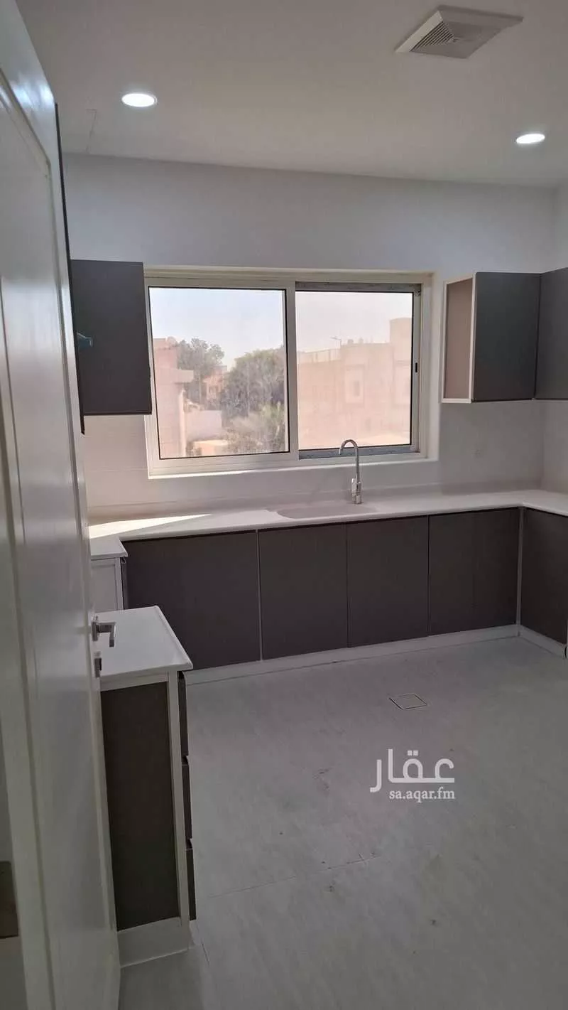 عمارة 620 م² في الجسر 13
