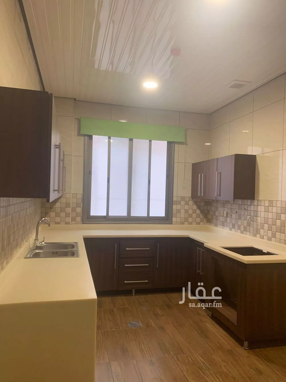 714 sqm building in Al Olaya 2