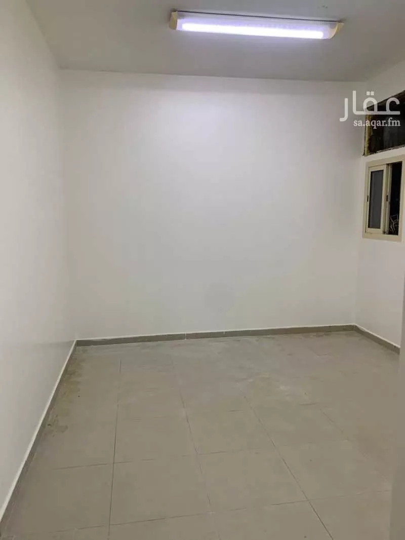 عمارة 325 م² في الثقبة 3