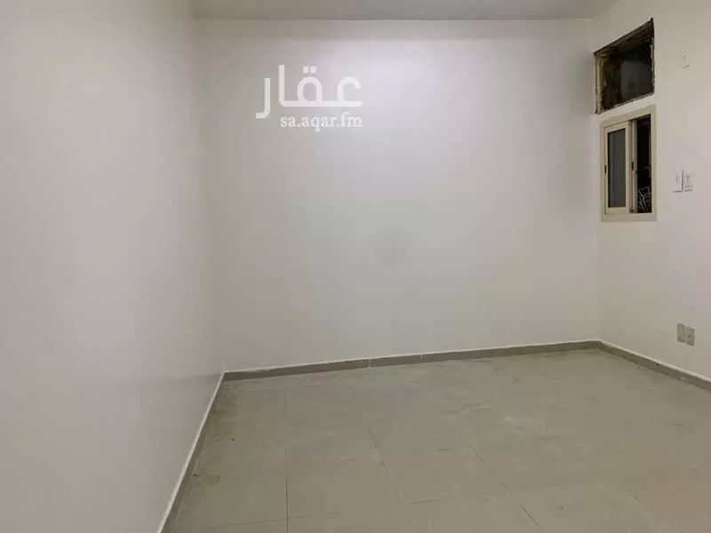 عمارة 325 م² في الثقبة 4