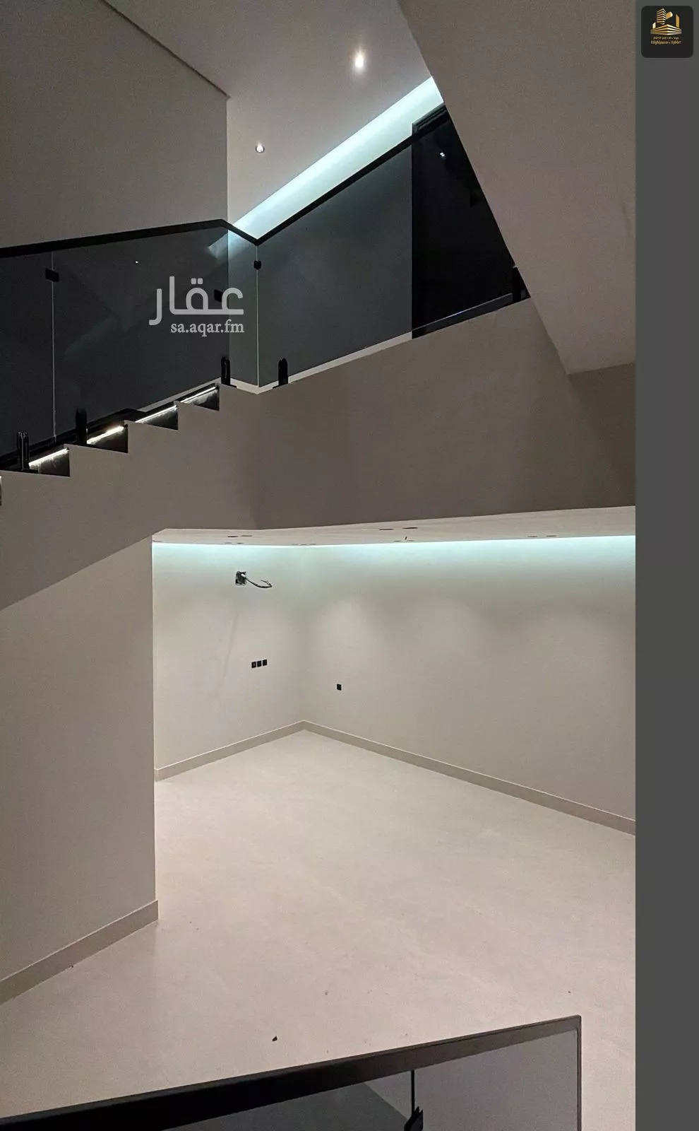 فيلا 5 غرف في الأمواج 15