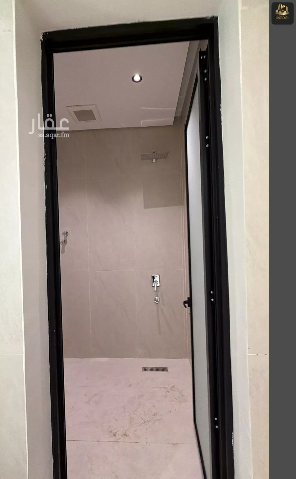 فيلا 5 غرف في الأمواج 17