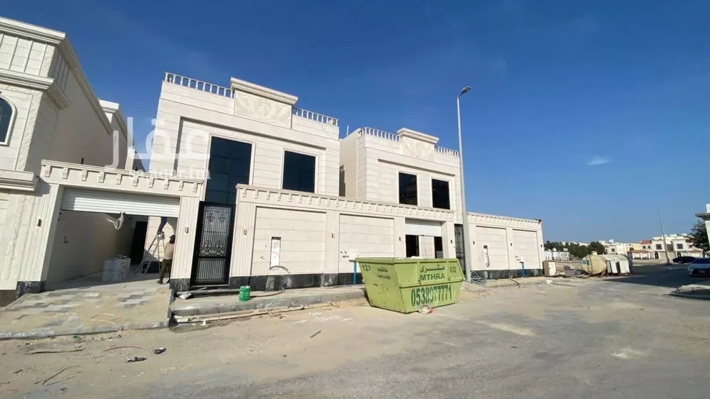 7 bedroom villa in Al Amwaj 11