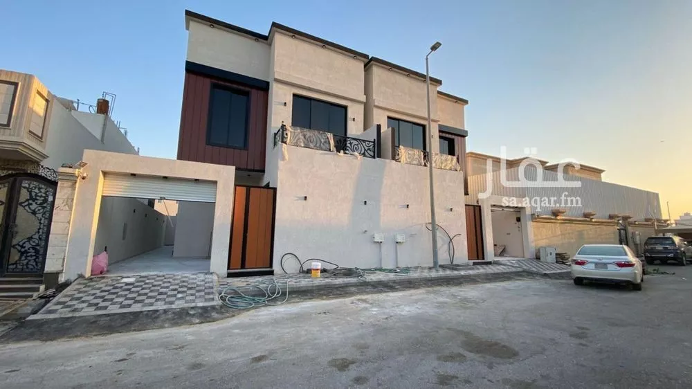 7 bedroom villa in As Sawari 9