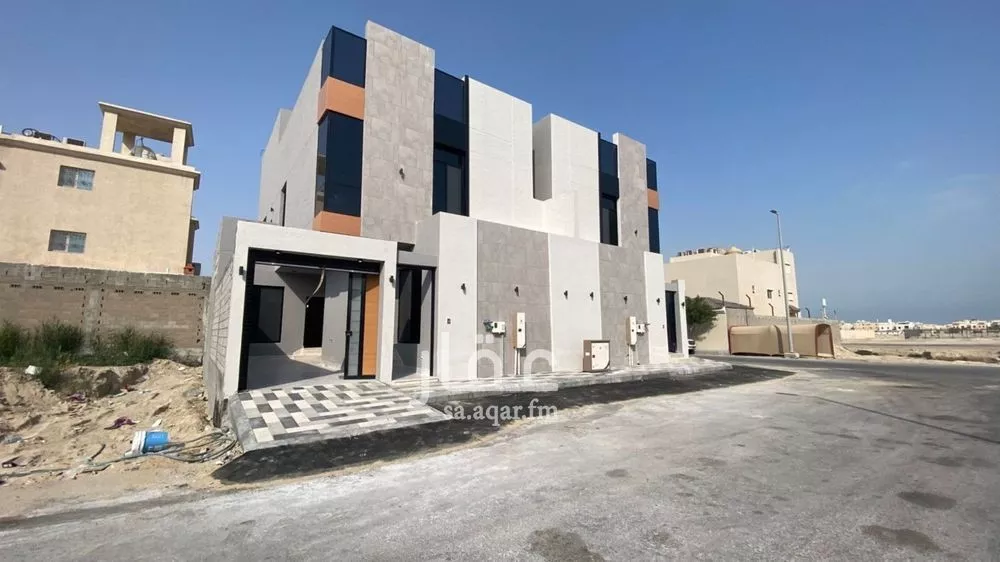 7 bedroom villa in As Sawari 7