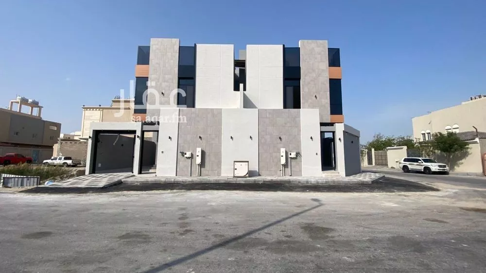 7 bedroom villa in As Sawari 9