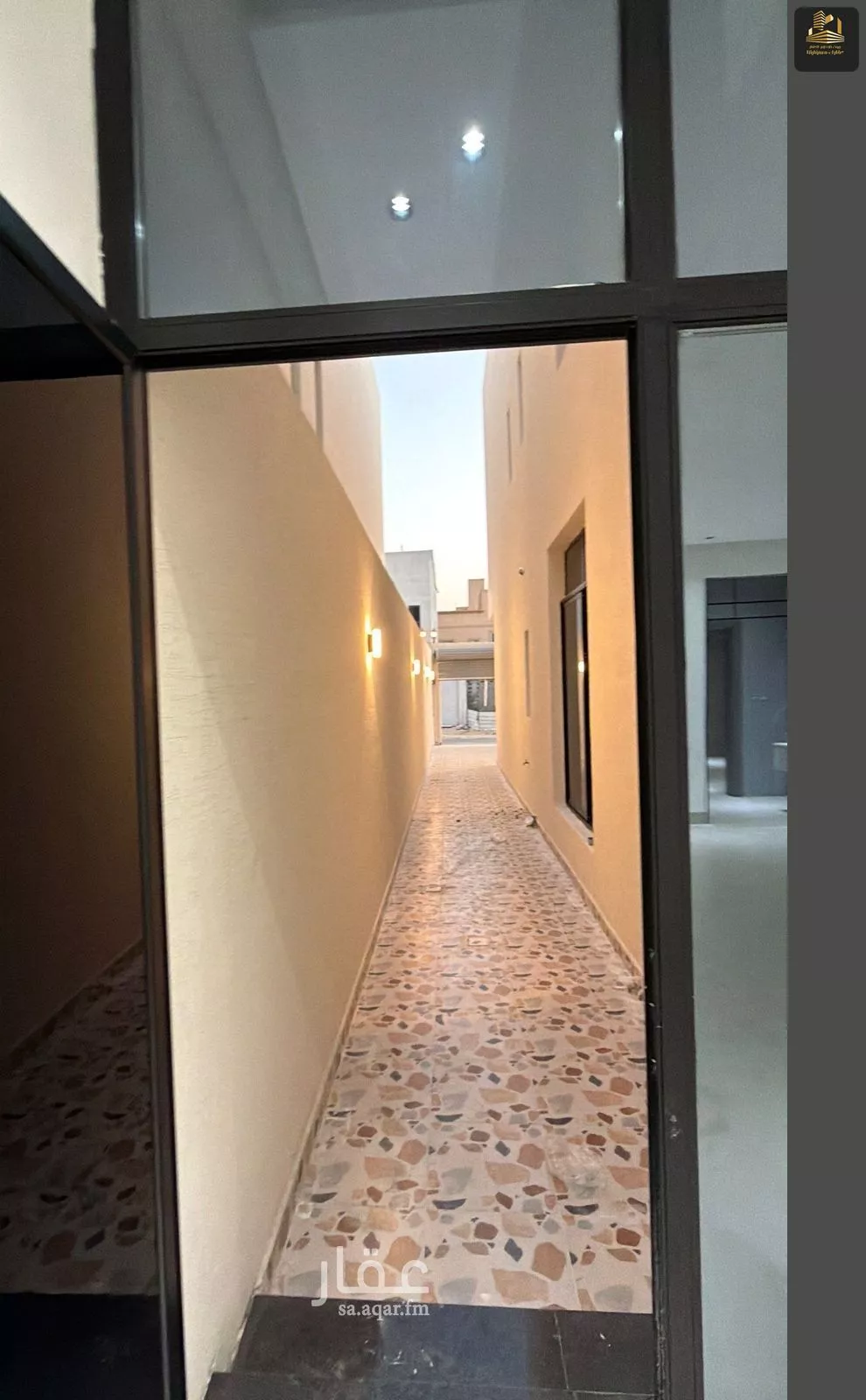 6 bedroom villa in Al Amwaj 12