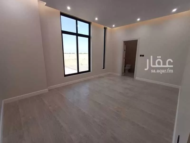 5 bedroom villa in Al Buhairah 14