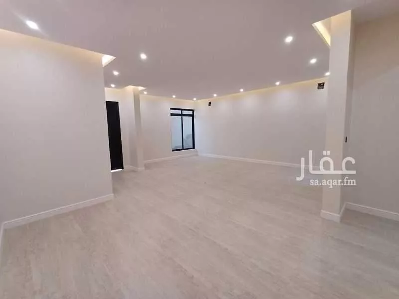 5 bedroom villa in Al Buhairah 15