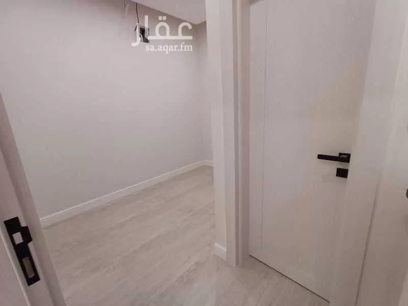 5 bedroom villa in Al Buhairah 17