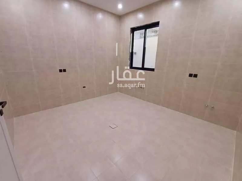 5 bedroom villa in Al Buhairah 19