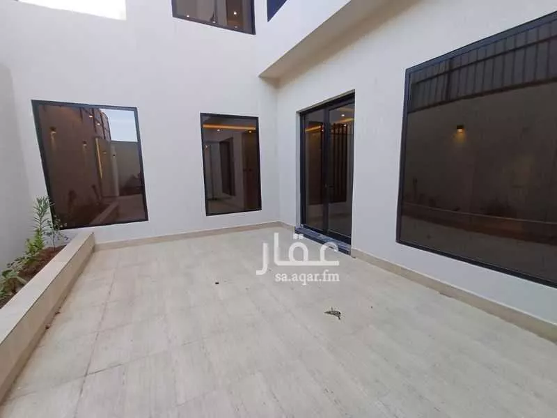 5 bedroom villa in Al Buhairah 4