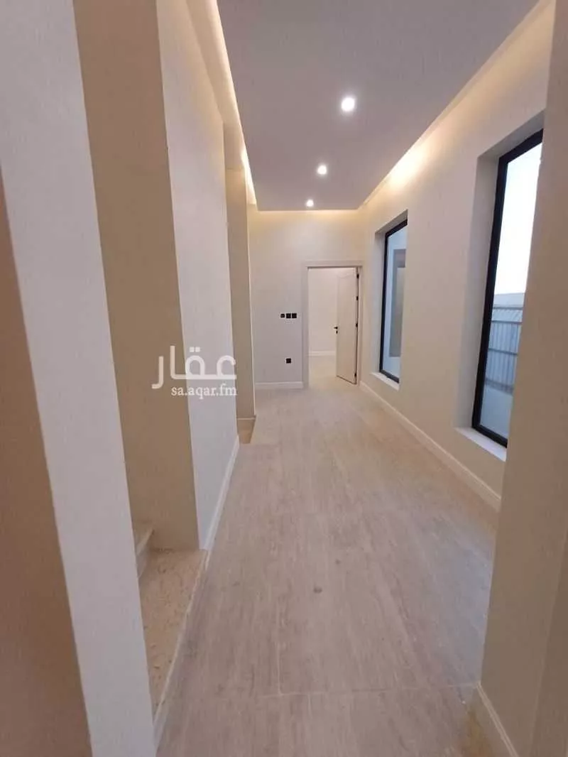 5 bedroom villa in Al Buhairah 9