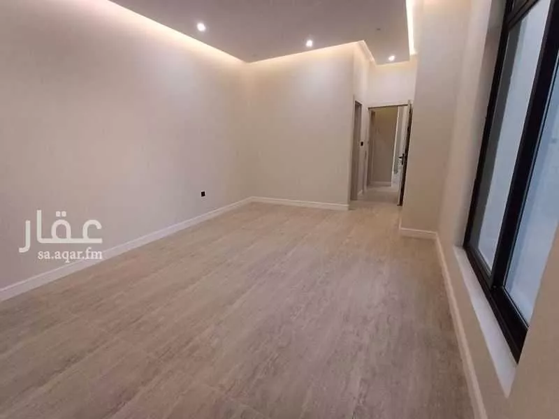 5 bedroom villa in Al Buhairah 10