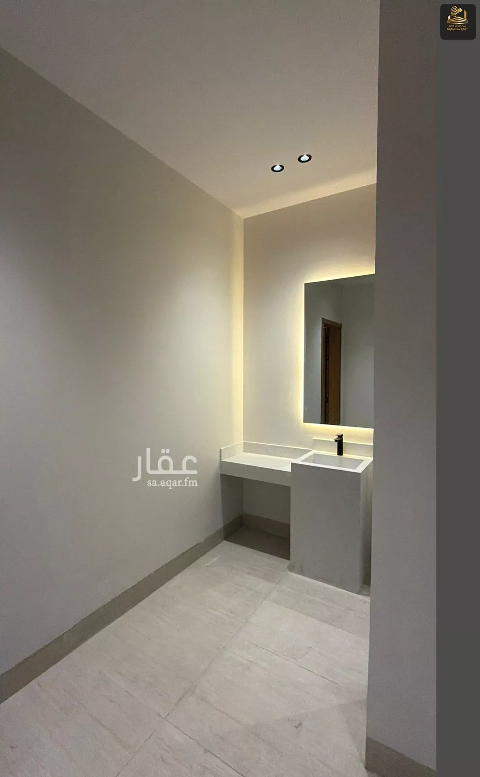 فيلا 6 غرف في الشراع 8