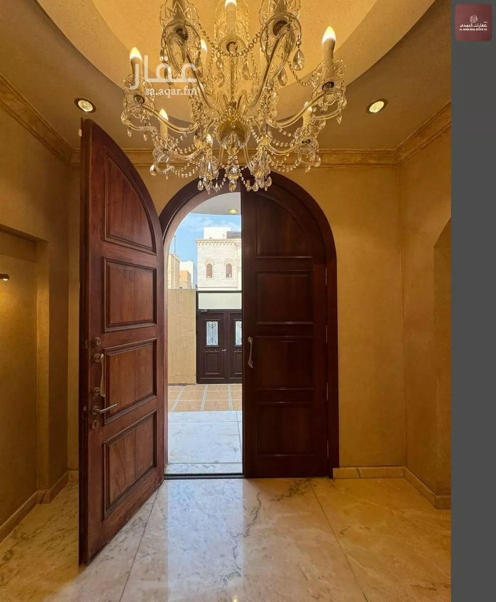 6 bedroom villa in Al Yarmouk 11