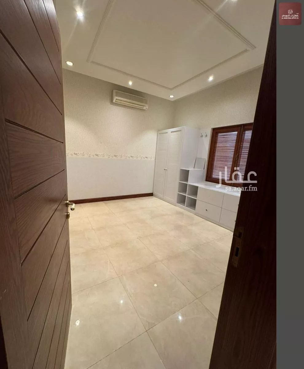 6 bedroom villa in Al Yarmouk 13