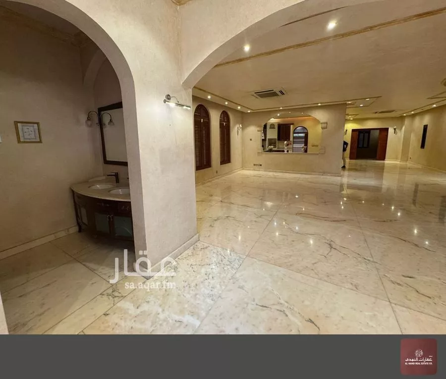 6 bedroom villa in Al Yarmouk 18