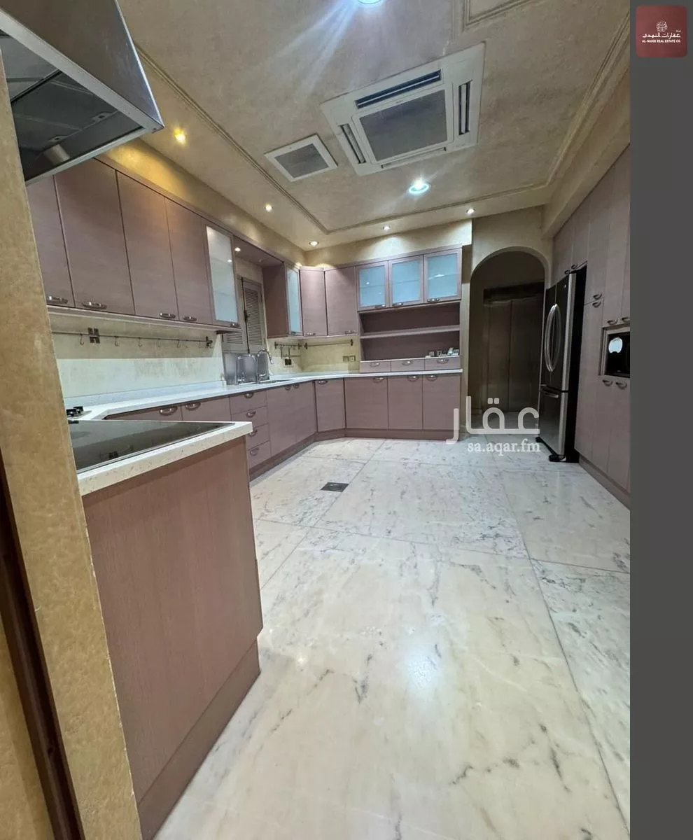 6 bedroom villa in Al Yarmouk 21