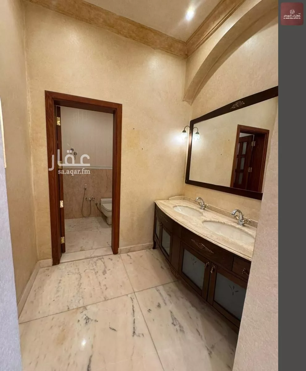 6 bedroom villa in Al Yarmouk 27